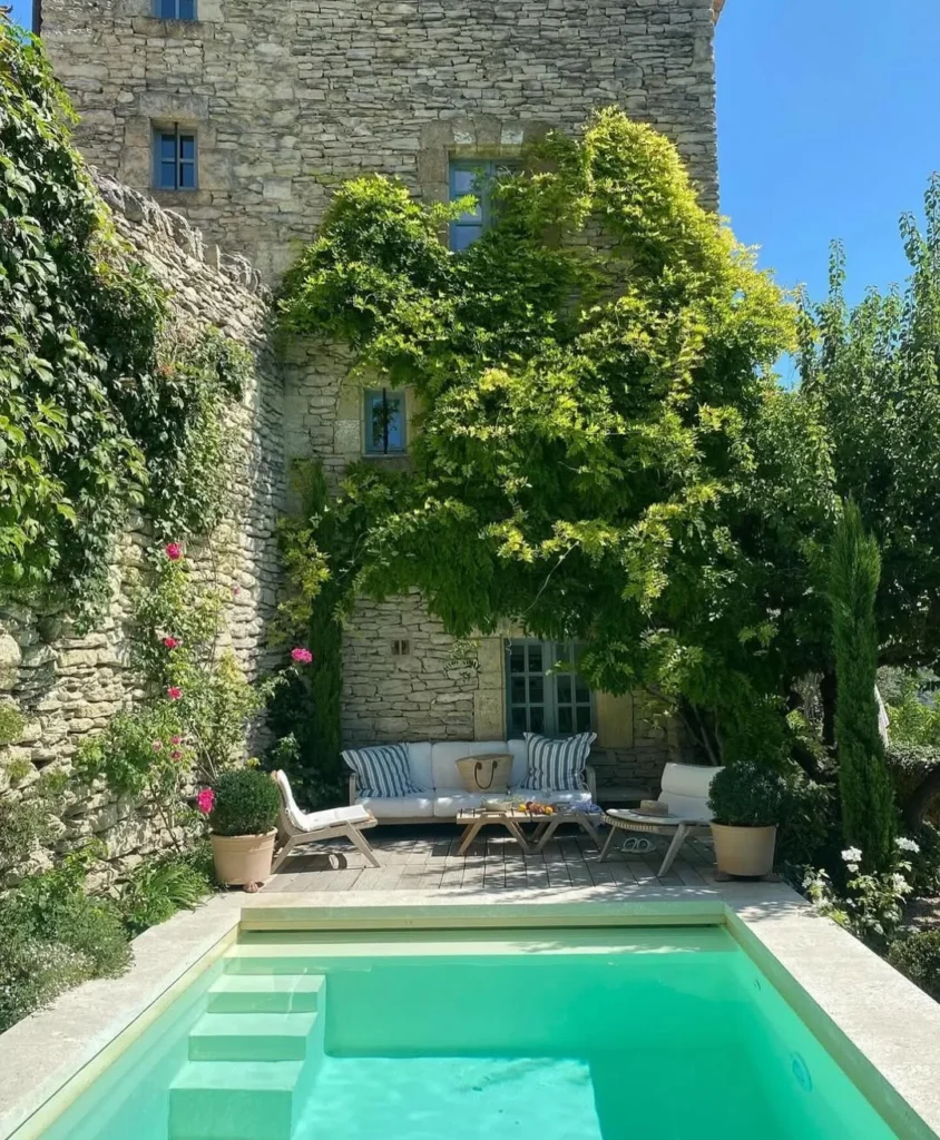 luxury villa rental in provence garden