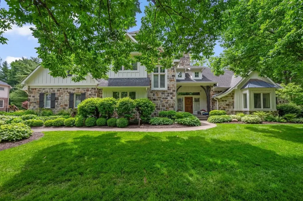 outdoor backyard landscaping