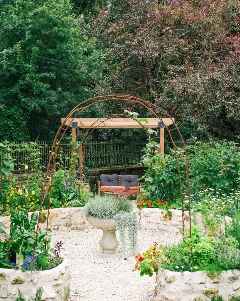 bountiful strawberry terracotta