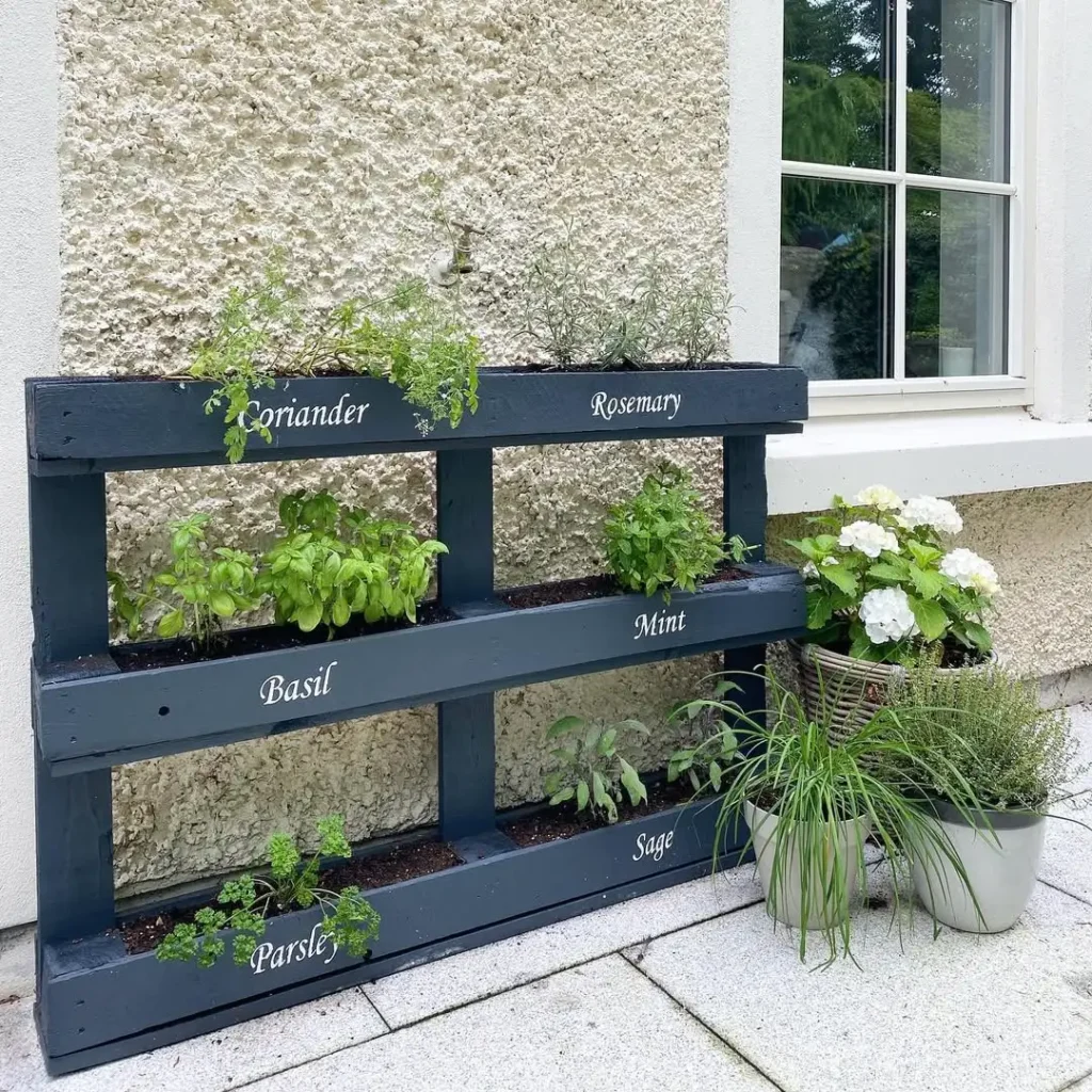 small pallet herb garden ideas